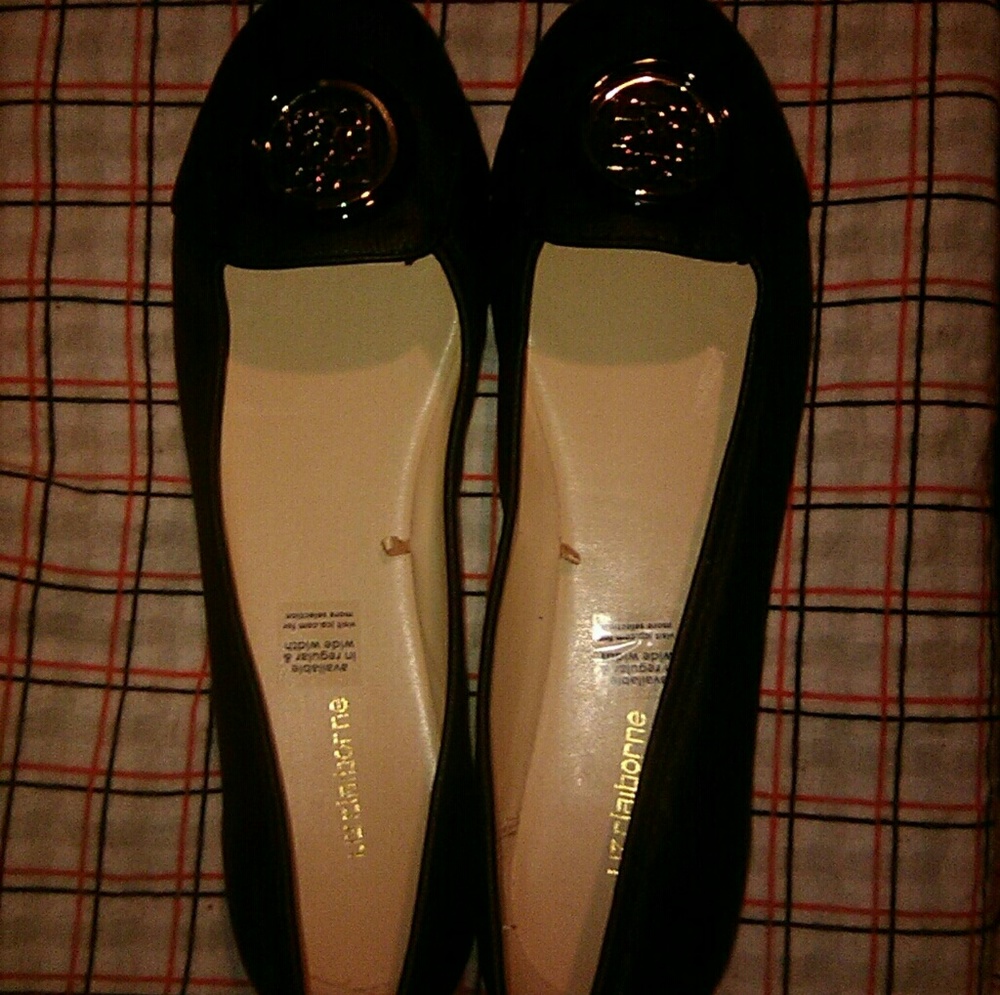 Liz Claiborne black flats new